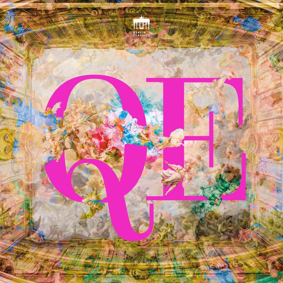 Release-Cover „Geminiani: Quinta Essentia“ vom Concerto Köln. Barock inspirierte Deckenmalerei in hellen Pastellfarben mit großer pinker Typografie „QE“ im Vordergrund; ornamentale, helle Frontalansicht und festliche historische Wirkung.